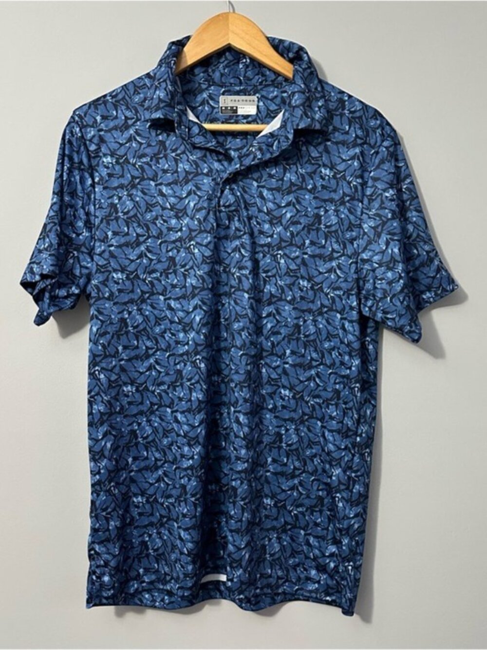 PGA Tour Pro Series Blue Print Golf Polo Men’s M Athletic Fit Athleisure - Picture 2 of 11